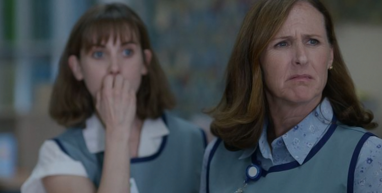 entre realidades Molly Shannon e Alison Brie