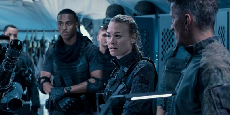 Yvonne Strahovski em 'A Guerra do Amanhã' 