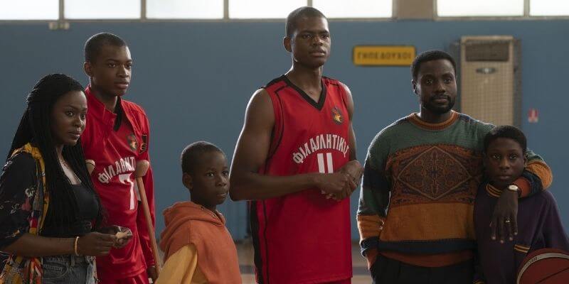 Disney+ lança trailer de 'Rise', baseado na jornada dos Antetokounmpos